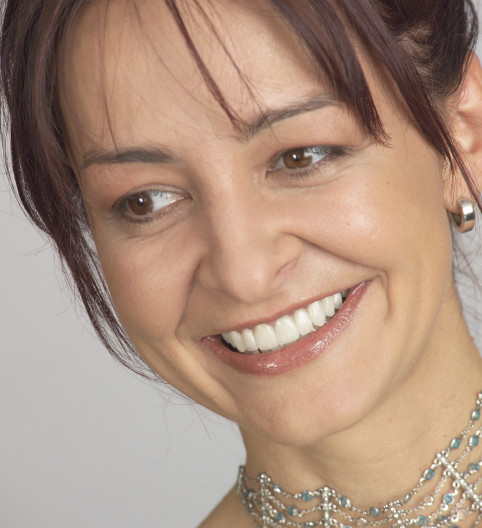Lenka's Story - Cosmetic Dentistry
